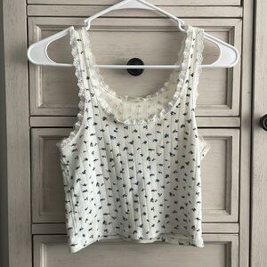 white floral tank w/ lace hem